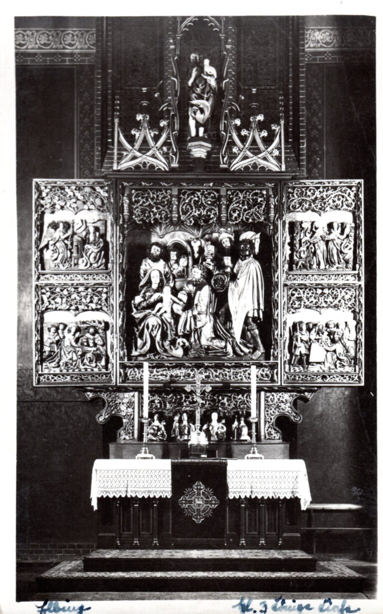 Vorkriegspostkarte mit dem Dreikönigsaltar in der Nicolaikirche in Elbing (Pfarrer Gundel)