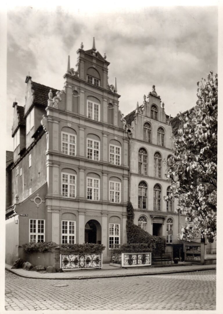 Vorkriegspostkarte mit dem Haus der Kramerzunft (Pfarrer Gundel)