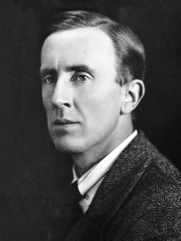 J. R. R. Tolkien, ca. 1925 (gemeinfrei)