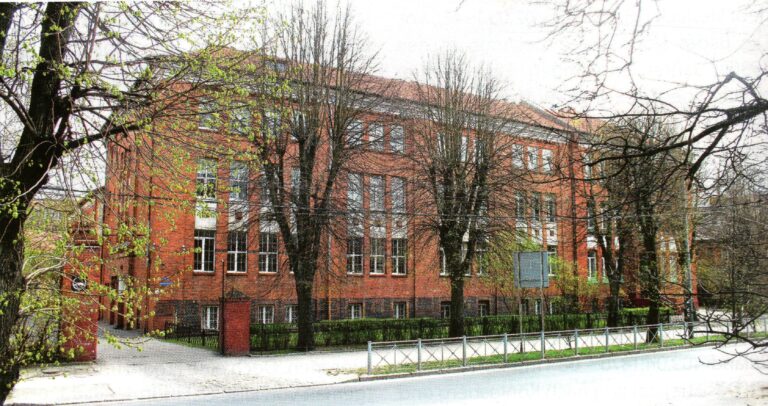 Hufen-Oberlyzeum in Königsberg (c Jörn Pekrul, Königsberger Bürgerbrief, Sommer 2025, S. 44)