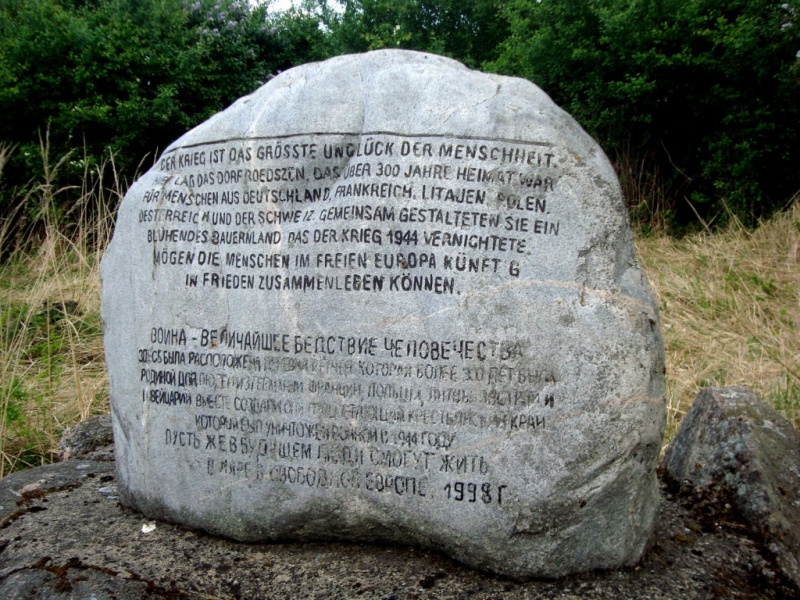 Der Erinnerungsstein für das Dorf Roedszen im Kreis Gumbinnen