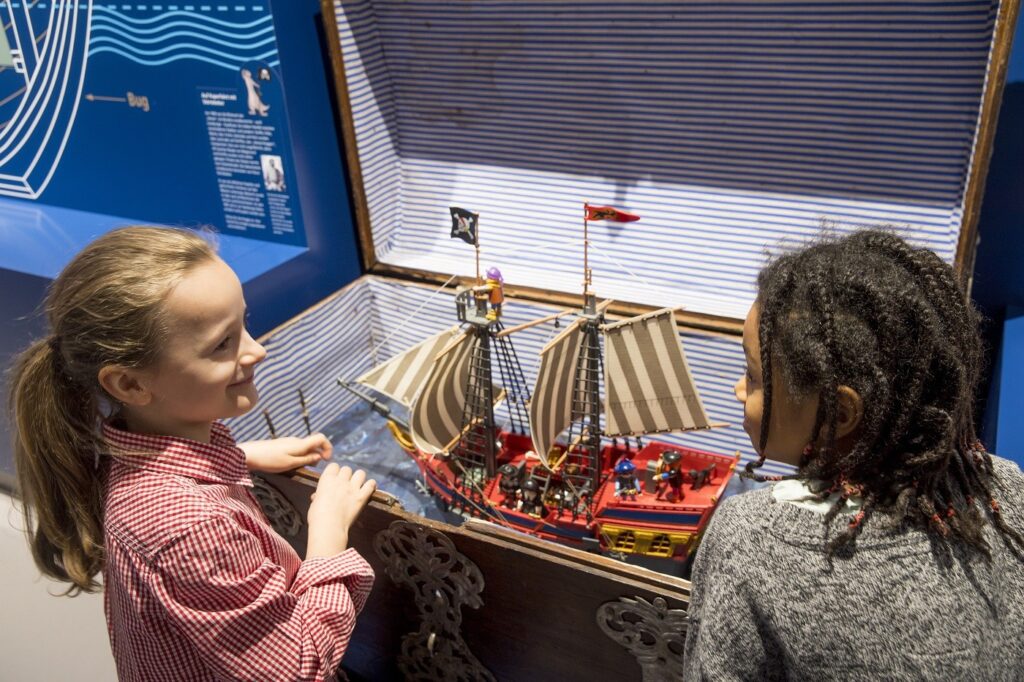 Kinder in der Dauerausstellung des Ostpreußischen Landesmuseums (© Ostpreußisches Landesmuseum)